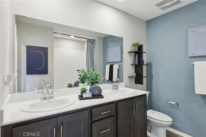 MODEL HOME