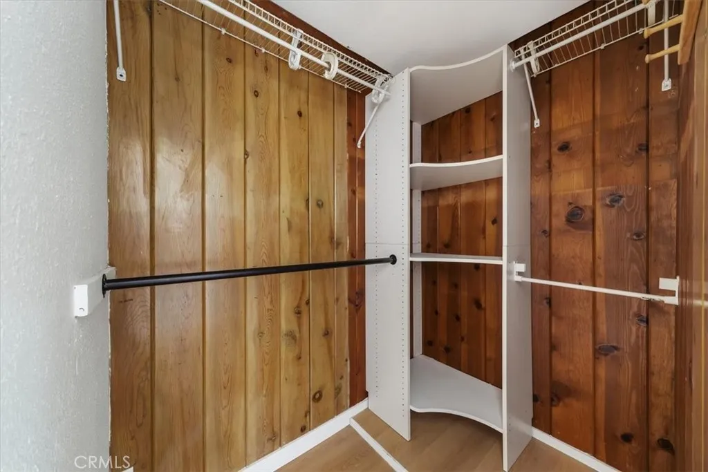 Walk-in closet