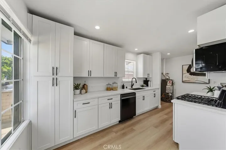 Plenty of cabinets