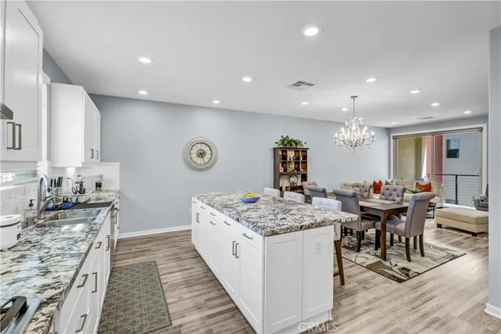 212 Paramount, Irvine, California 92618