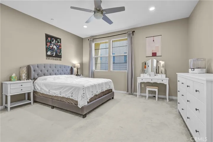 212 Paramount, Irvine, California 92618