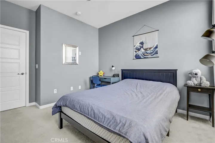 212 Paramount, Irvine, California 92618