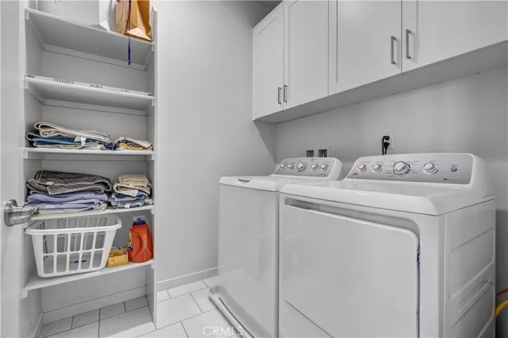 212 Paramount, Irvine, California 92618