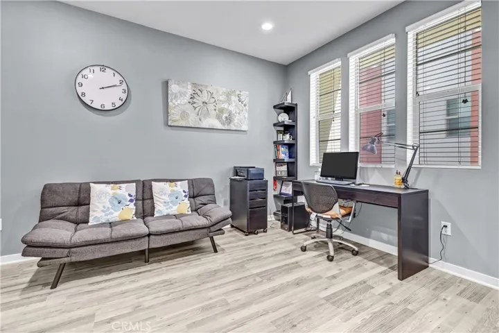 212 Paramount, Irvine, California 92618