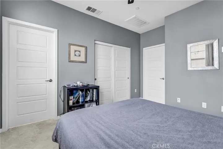 212 Paramount, Irvine, California 92618