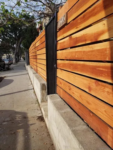 ADU Entrance/ Side of Yard
