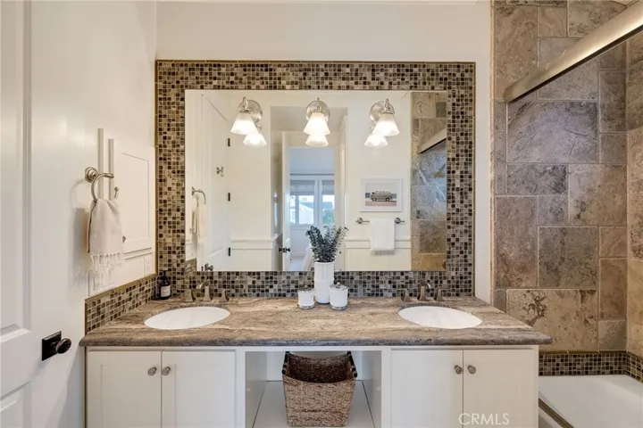 3307 N Poinsettia, Manhattan Beach, California 90266