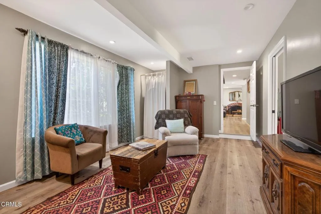 23-web-or-mls-Upmarketmedia_883Mor-076
