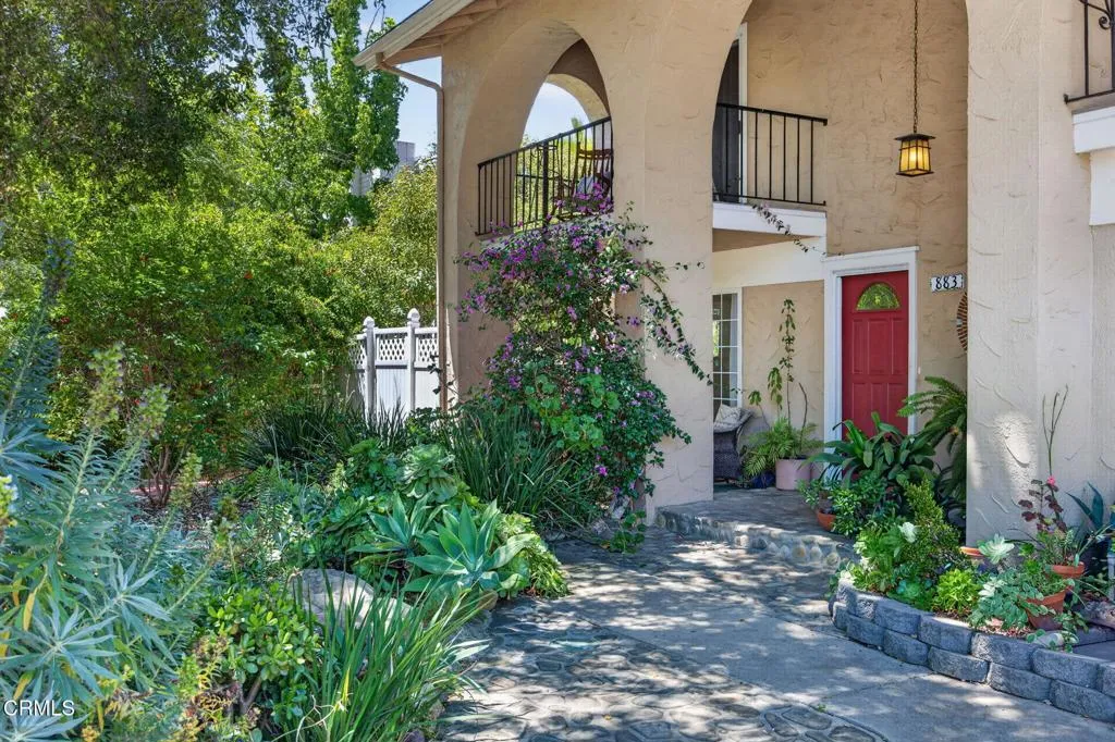 6-web-or-mls-Upmarketmedia_883Mor-021