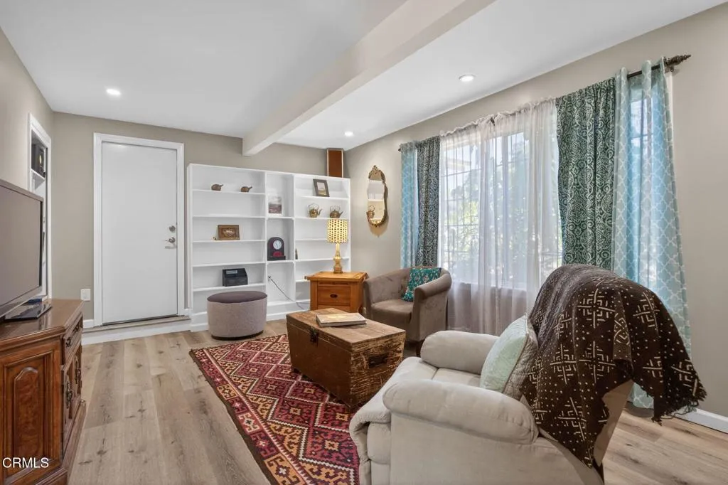 22-web-or-mls-Upmarketmedia_883Mor-070