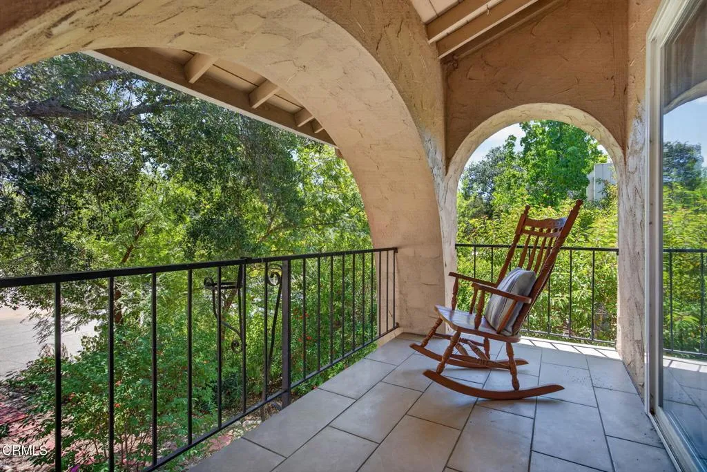35-web-or-mls-Upmarketmedia_883Mor-113
