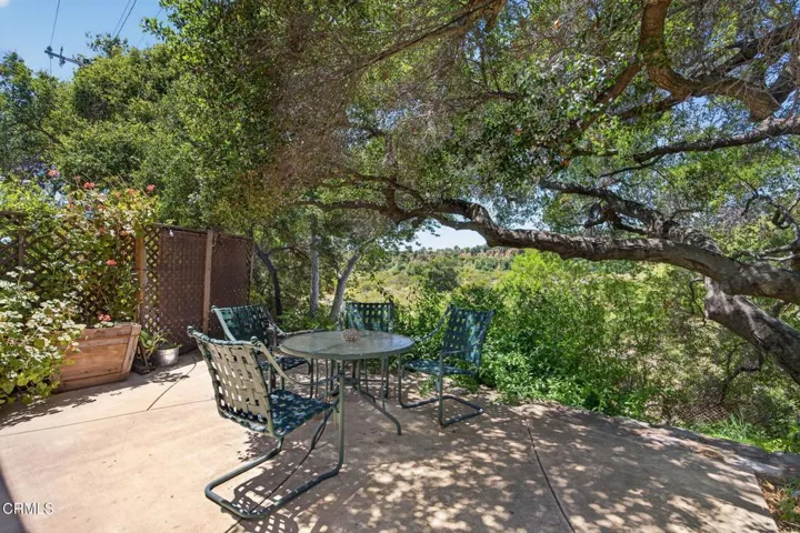 58-web-or-mls-Upmarketmedia_883Mor-184