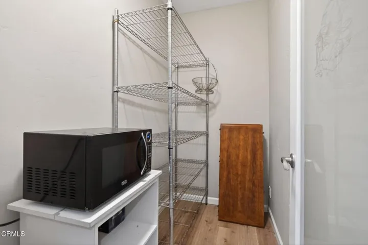 21-web-or-mls-Upmarketmedia_883Mor-067