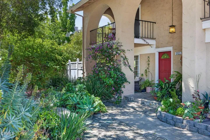6-web-or-mls-Upmarketmedia_883Mor-021