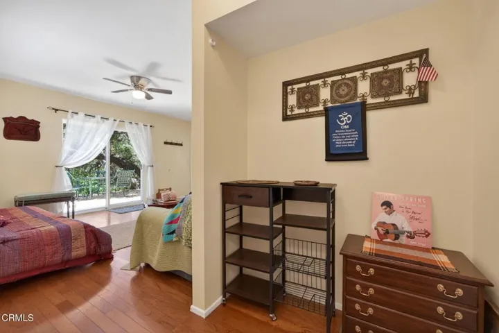 63-web-or-mls-Upmarketmedia_883Mor-199