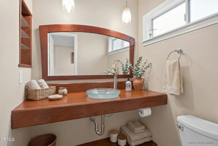 42-web-or-mls-upmarketmedia_883mor-133_r