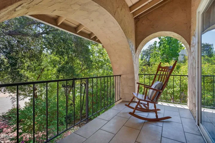 35-web-or-mls-Upmarketmedia_883Mor-113