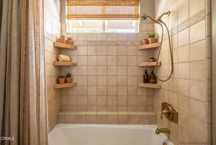 38-web-or-mls-upmarketmedia_883mor-121_r