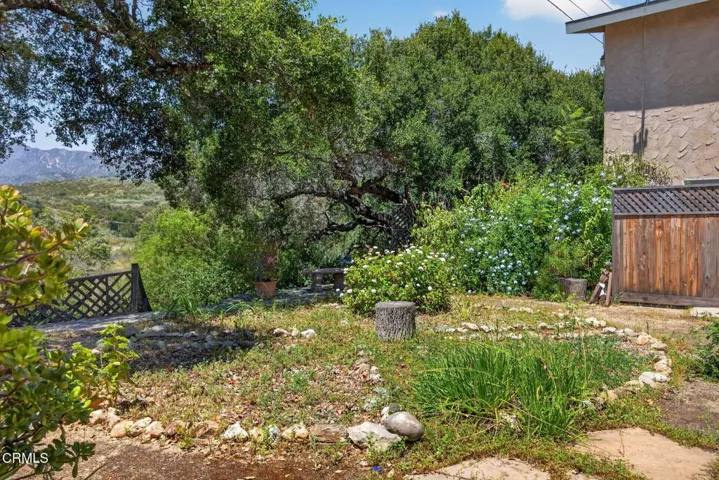 46-web-or-mls-Upmarketmedia_883Mor-149