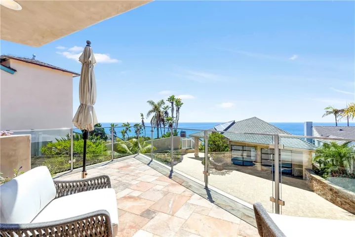 GUEST HOUSE TERRACE