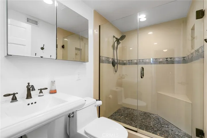 5109 Saratoga Avenue, Cypress, California 90630