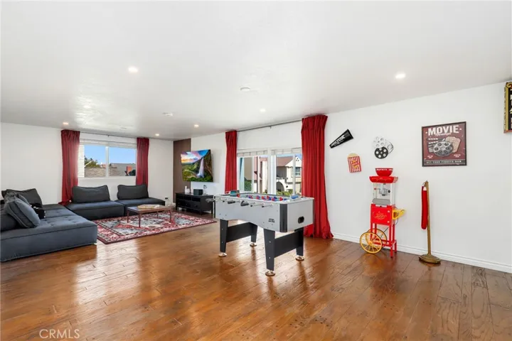 5109 Saratoga Avenue, Cypress, California 90630