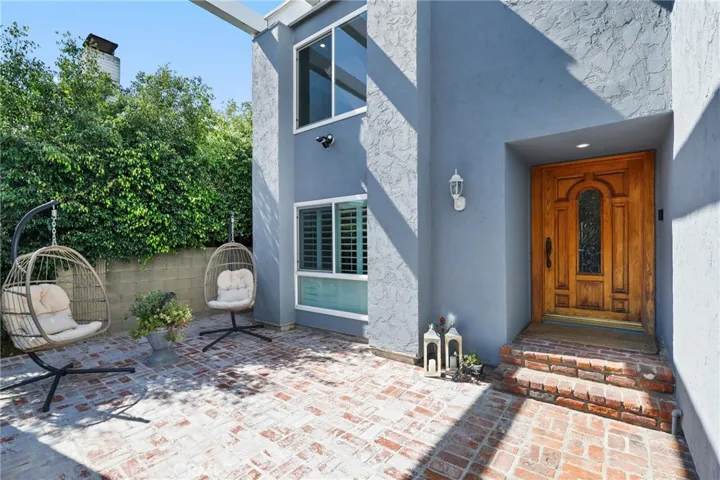5109 Saratoga Avenue, Cypress, California 90630