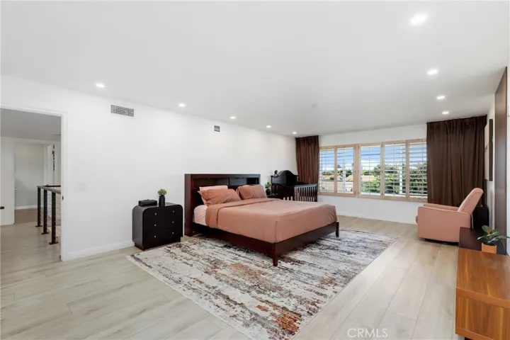 5109 Saratoga Avenue, Cypress, California 90630