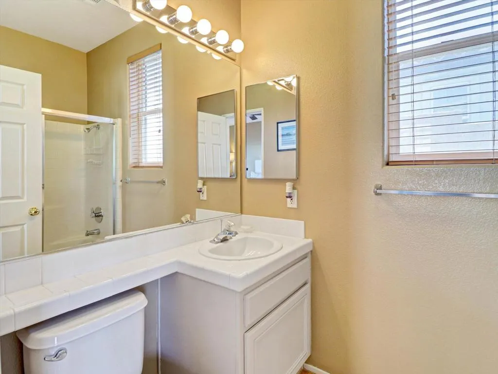 Casita Bathroom