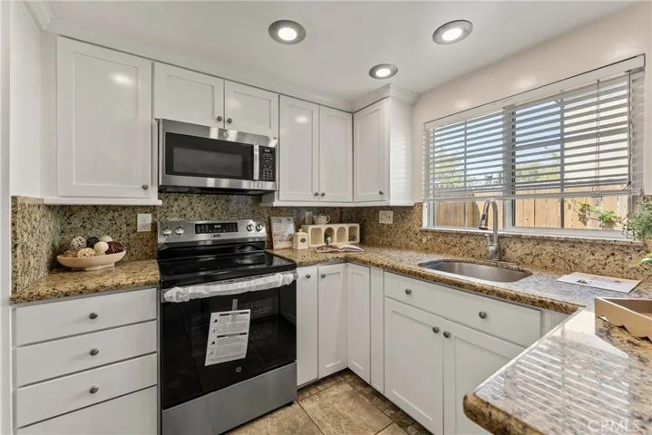 1423 1st, Duarte, California 91010