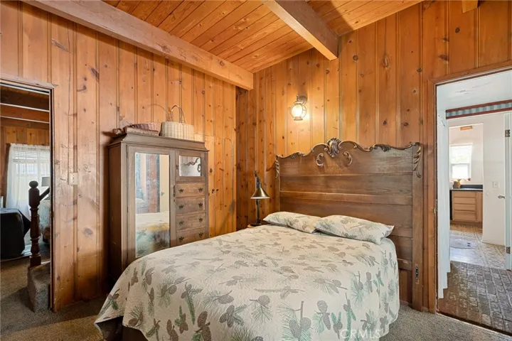 482 Zuger Court, Crestline, California 92325