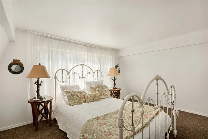 482 Zuger Court, Crestline, California 92325