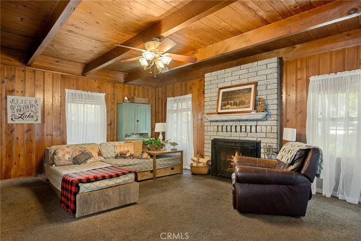 482 Zuger Court, Crestline, California 92325