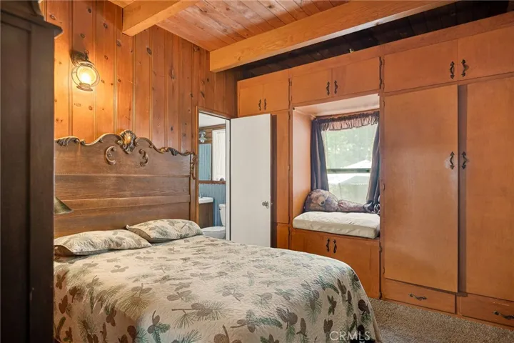 482 Zuger Court, Crestline, California 92325
