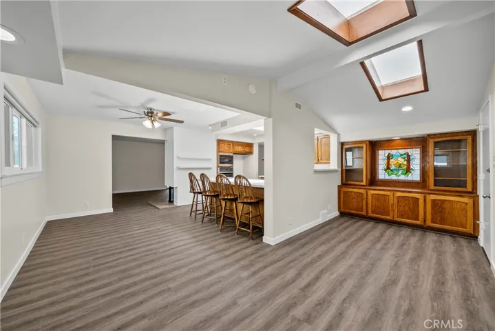18644 Liggett Street, Northridge, California 91324