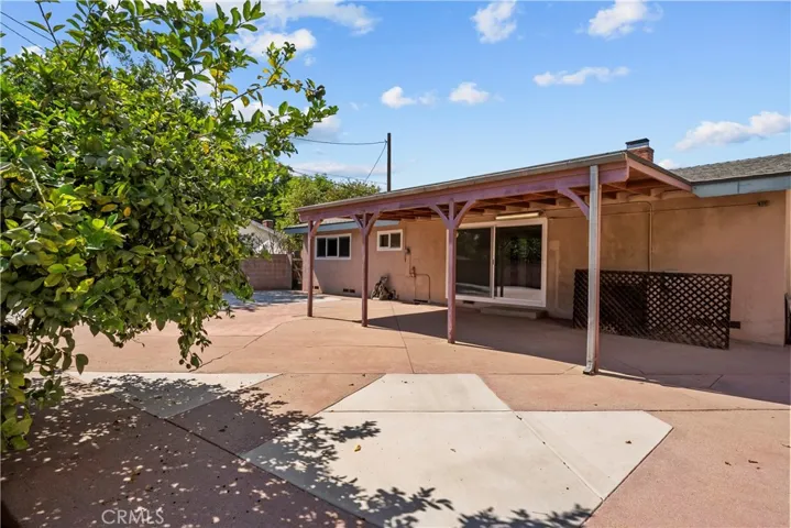 18644 Liggett Street, Northridge, California 91324