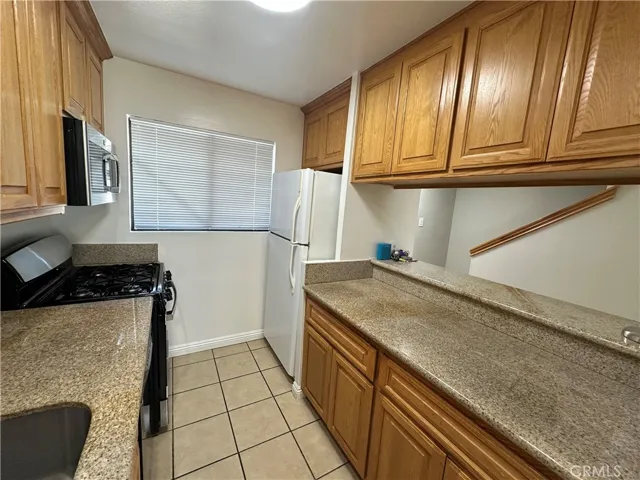 15031 Chatsworth 22, San Fernando, California 91345