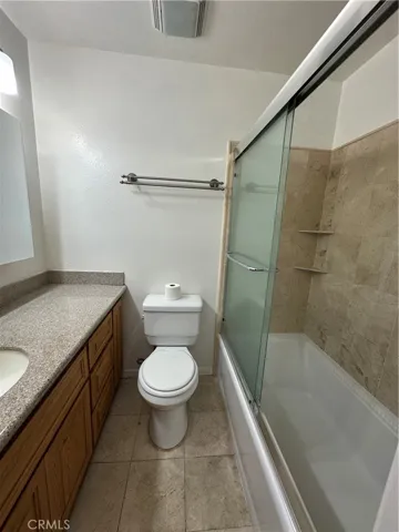15031 Chatsworth 22, San Fernando, California 91345