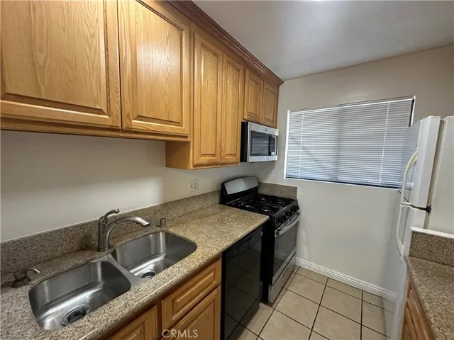 15031 Chatsworth 22, San Fernando, California 91345