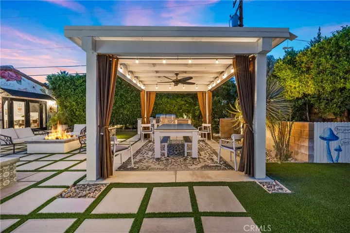 Simulate fire in fire pit