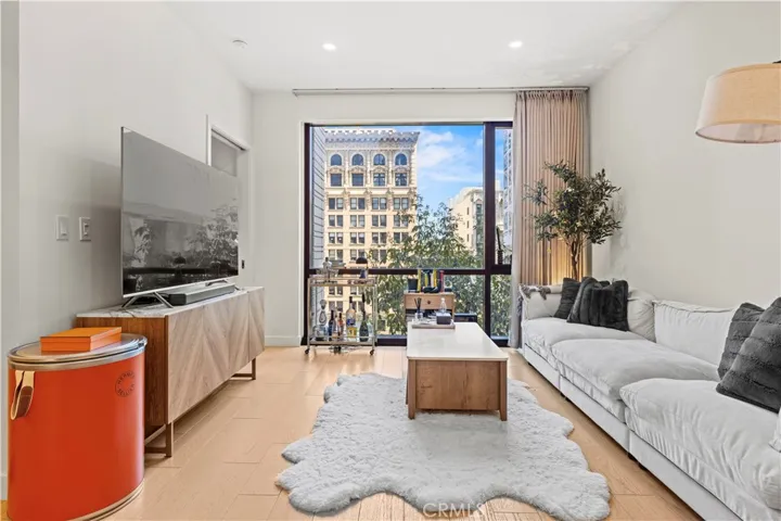 Living Room w/ Floor-to-ceiling window