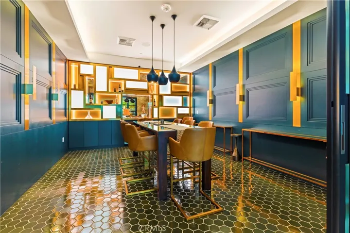 Resident Private Bar