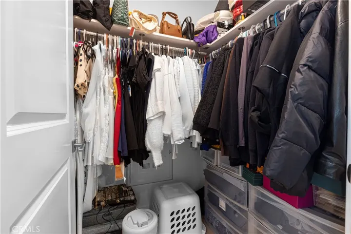Walk-in Closet