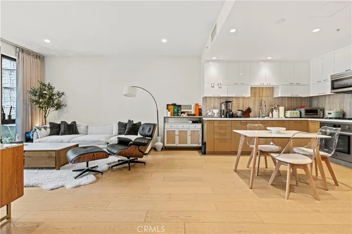 Living Room w/ Side View