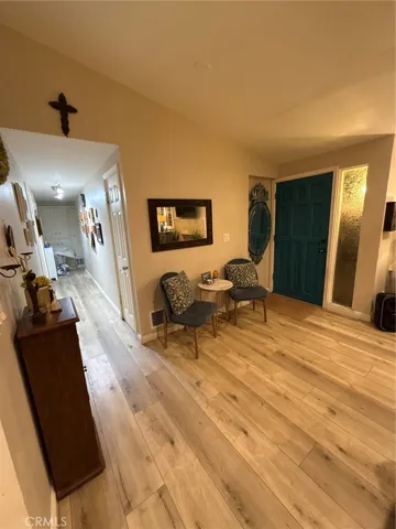 Entry Door & Hallway 1