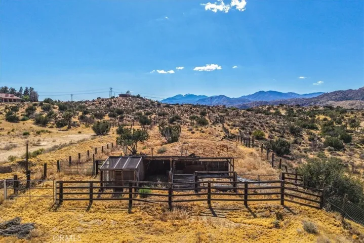 55183 Cooper Lane, Yucca Valley, California 92284