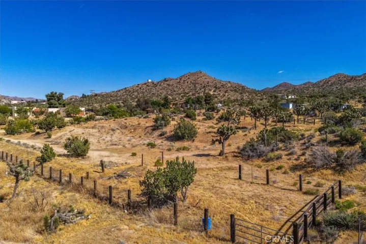 55183 Cooper Lane, Yucca Valley, California 92284