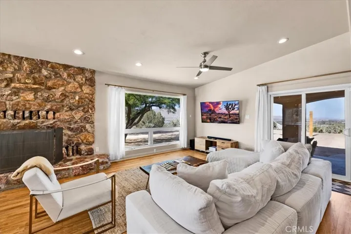 55183 Cooper Lane, Yucca Valley, California 92284