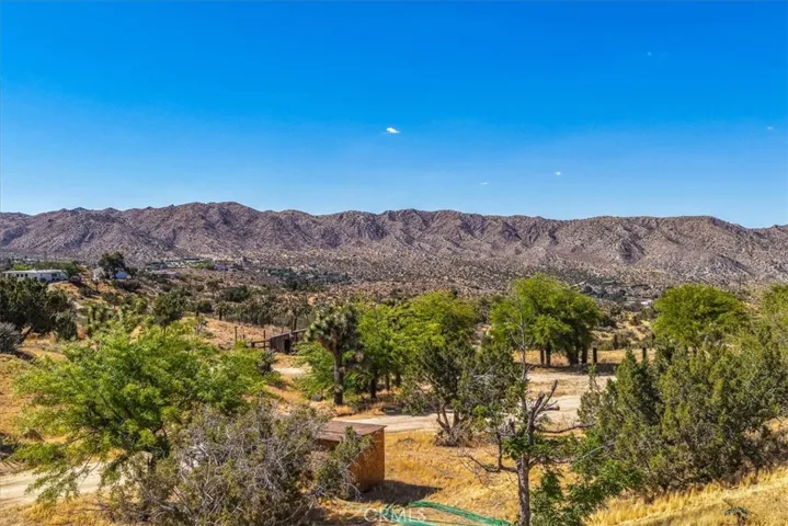 55183 Cooper Lane, Yucca Valley, California 92284