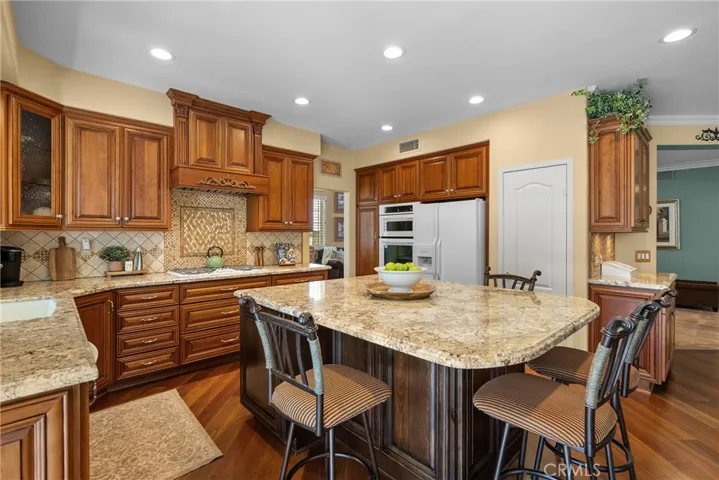 23258 Savory, Valencia, California 91354